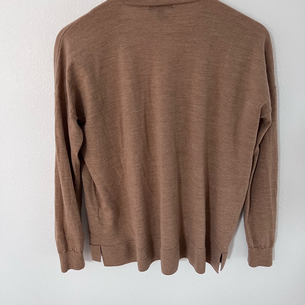 J. Crew Men's V-Neck Tan Merino Wool Sweater - Picture 3 of 4